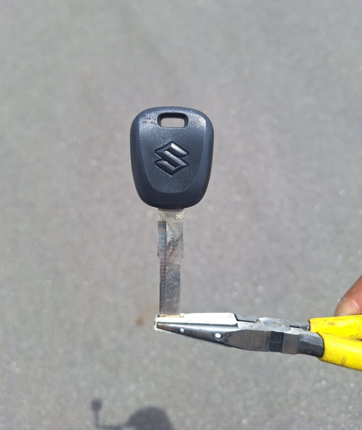 イモビライザーキー 車の鍵その場で作製 鍵完全紛失復旧の画像